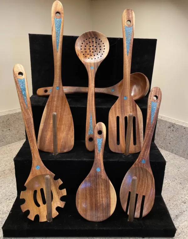 7 Piece Teak Utensil Set- "Triangle Dot" Design